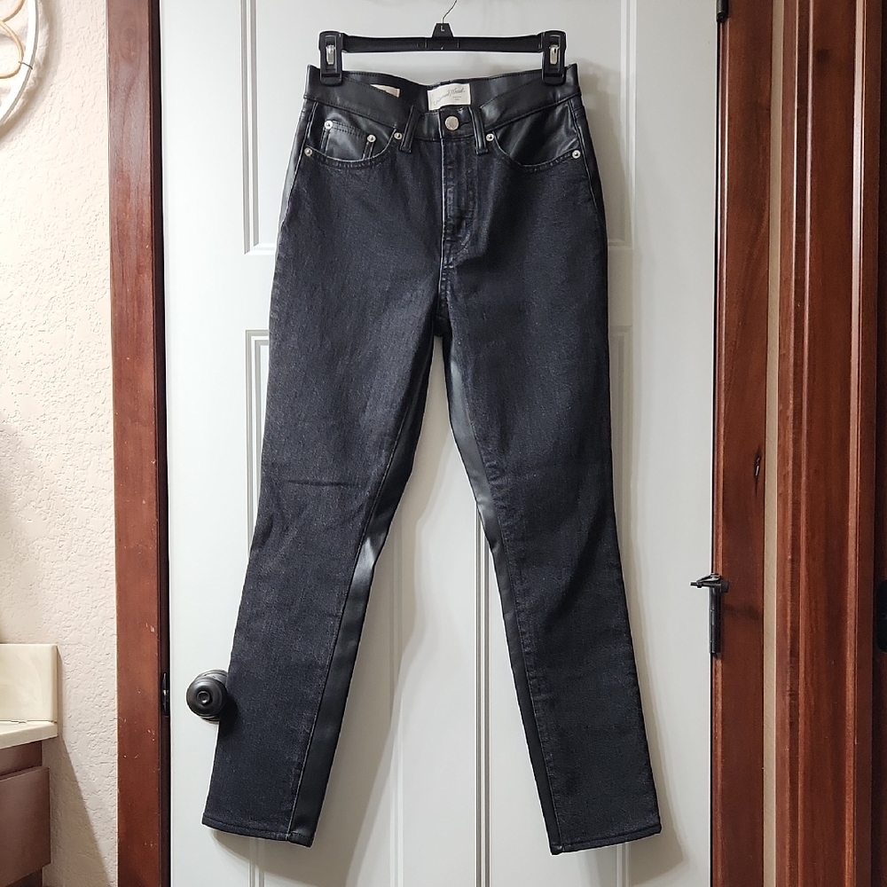 NWOT Universal Thread Black 80's Slim Jeans - 4R